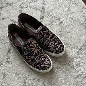 Steve Madden Leopard Print Slip-On Shoes - Brown/Black size 9.5